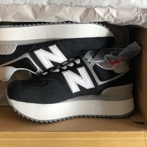 New Balance 574 + 8.5